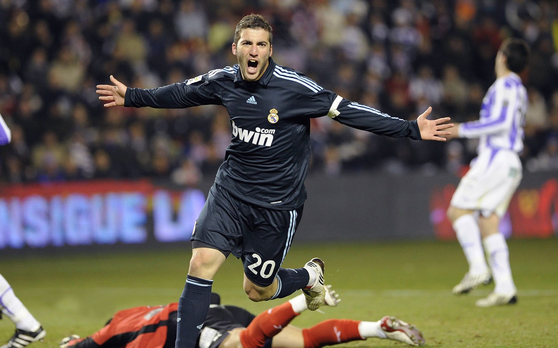 上海申花客场再次失利，1-3不敌柔佛新山，上海申花比赛视频